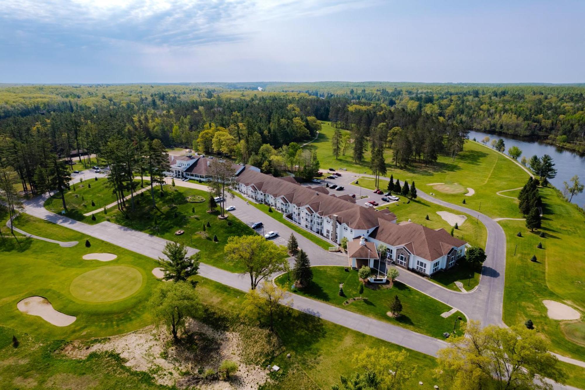 Four Seasons Island Resort Pembine Екстериор снимка
