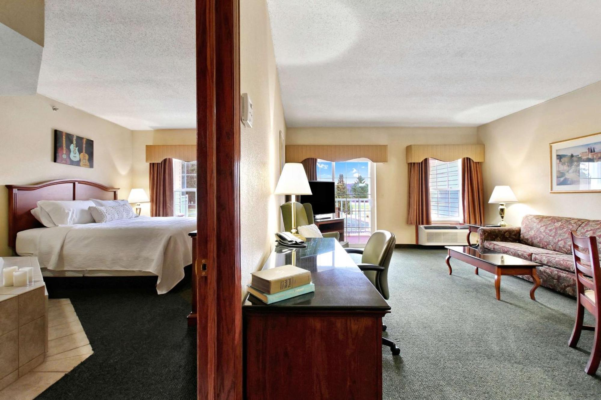 Four Seasons Island Resort Pembine Екстериор снимка